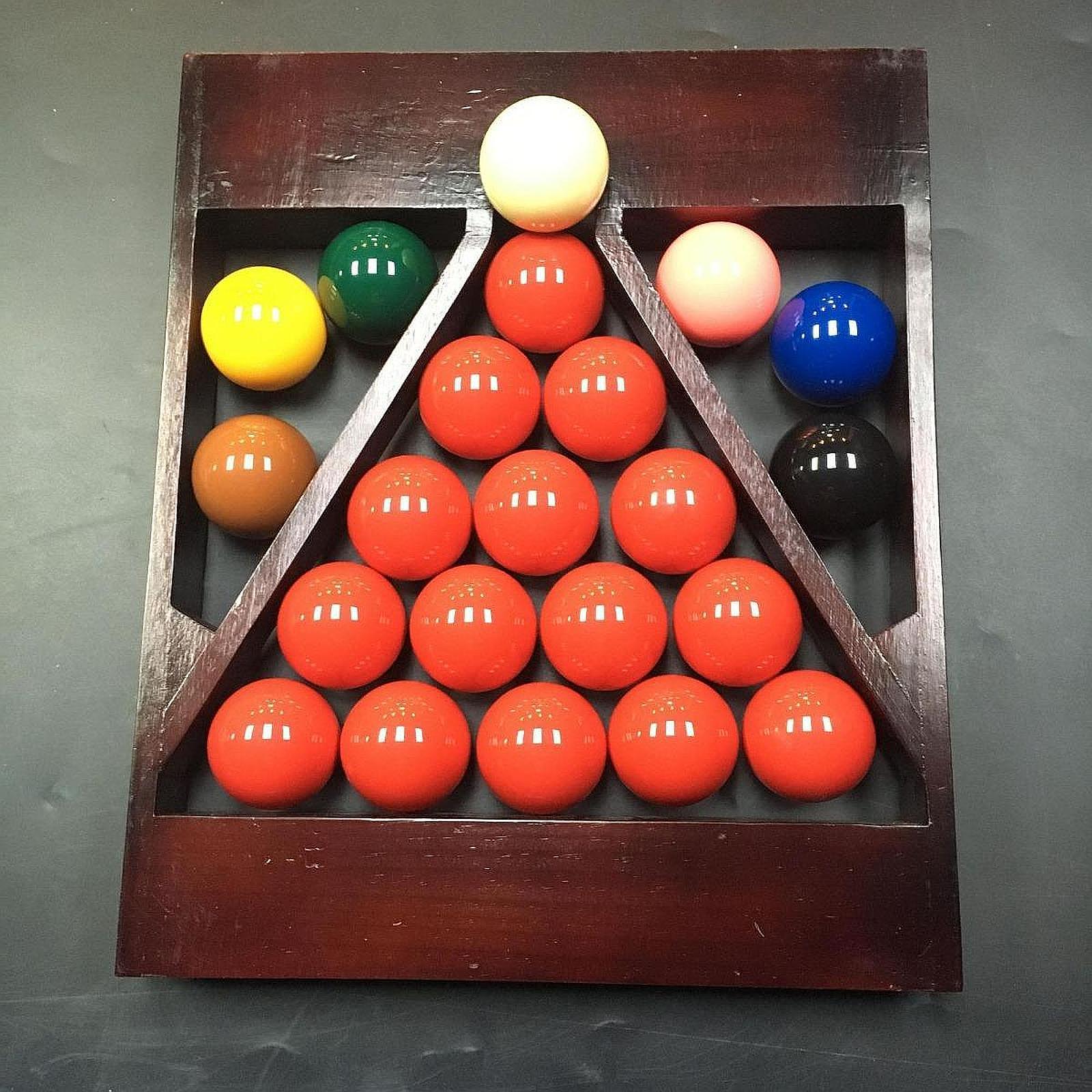 Estante triangular de bolas de - Party Games Competition reseña y precio